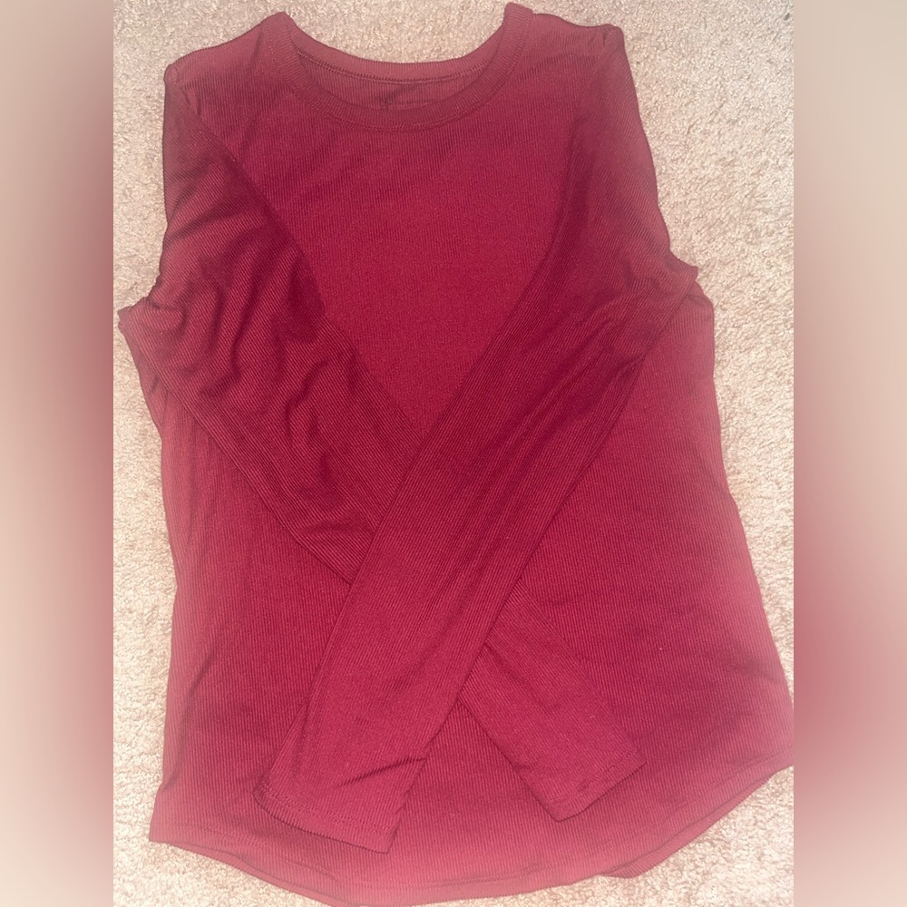 Maroon fitted long sleeve shirt